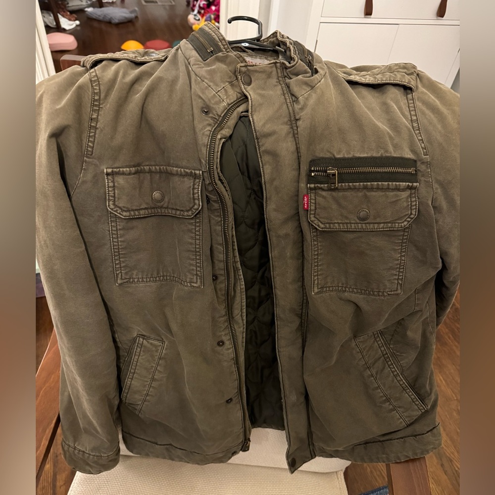LEVIS Olive Jacket Size L worn but excellent condition.